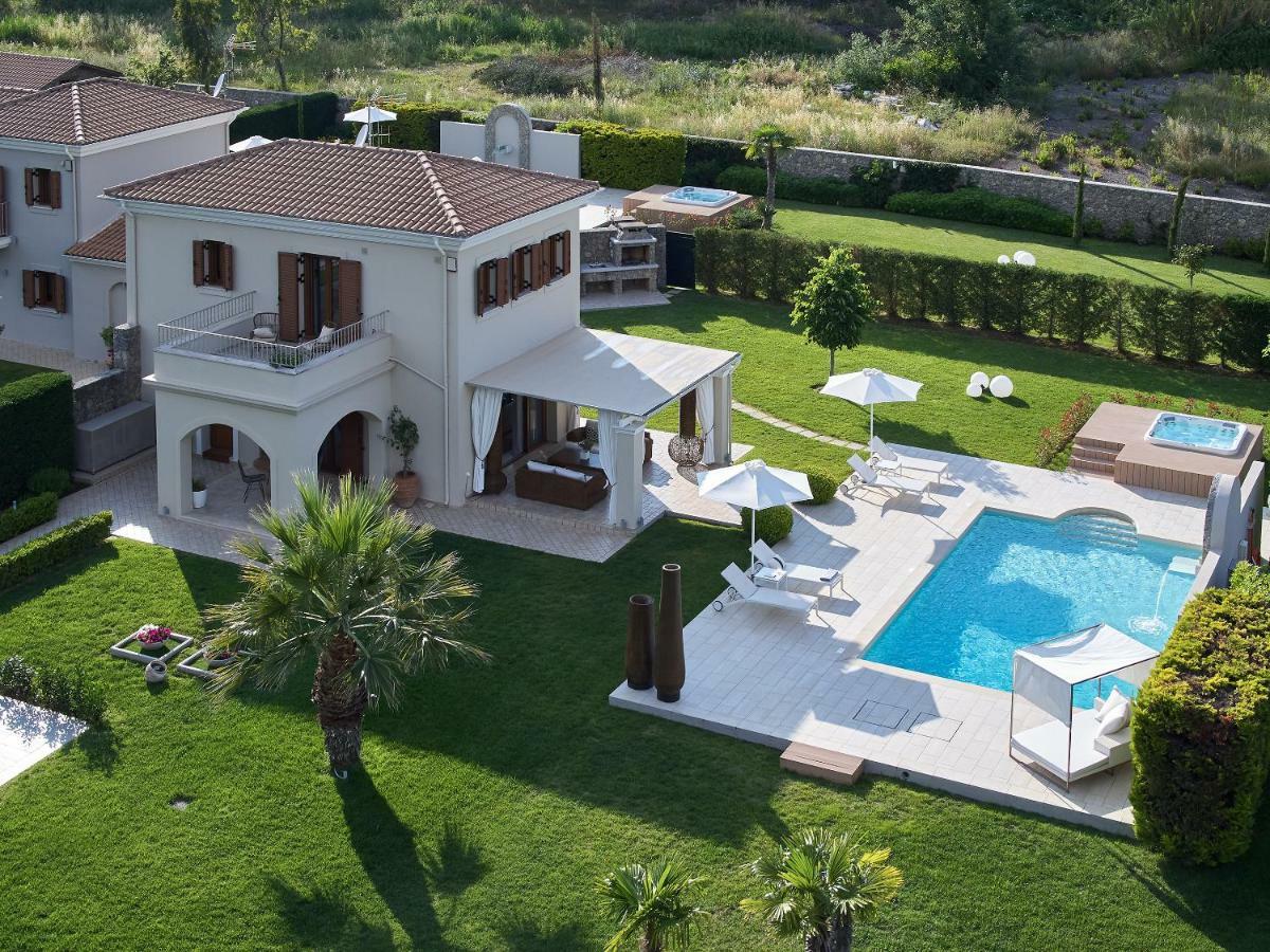 S&O Villas 2 Dassia  Exterior foto